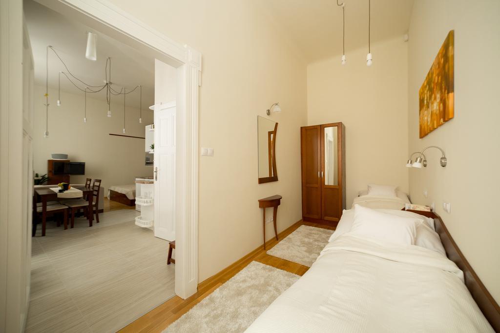 Family Buddha Apartment Budapeszt Zewnętrze zdjęcie
